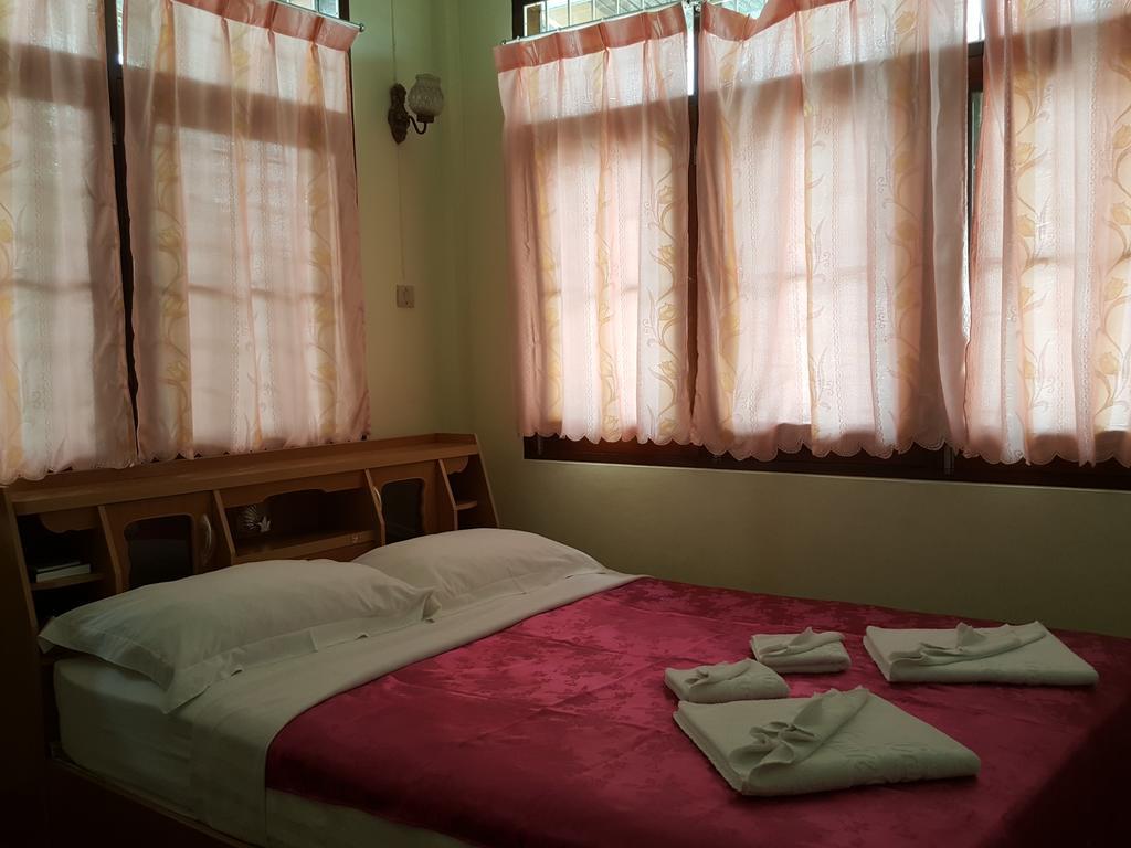 Emmanuel Guesthouse Prachuap Khiri Khan Dış mekan fotoğraf