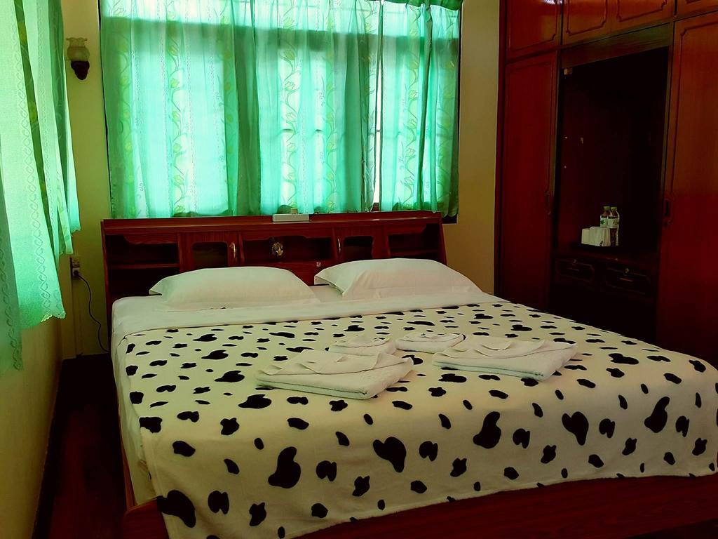 Emmanuel Guesthouse Prachuap Khiri Khan Dış mekan fotoğraf